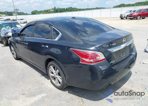 2015 Nissan Altima 2.5 Sv z USA, uszkodzony, nr VIN 1N4AL3AP4FC289244